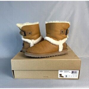 Womens Youth UGG Boots Sz 5 (fits 6) Chestnut Airehart VCHS #1008228 $180